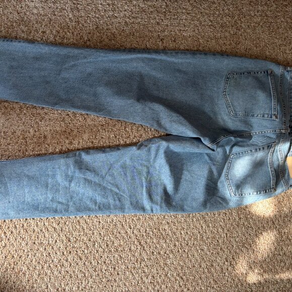 Everlane Curvy Cheeky Jean - Picture 2 of 4